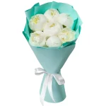 Букет из 7 белых пионов